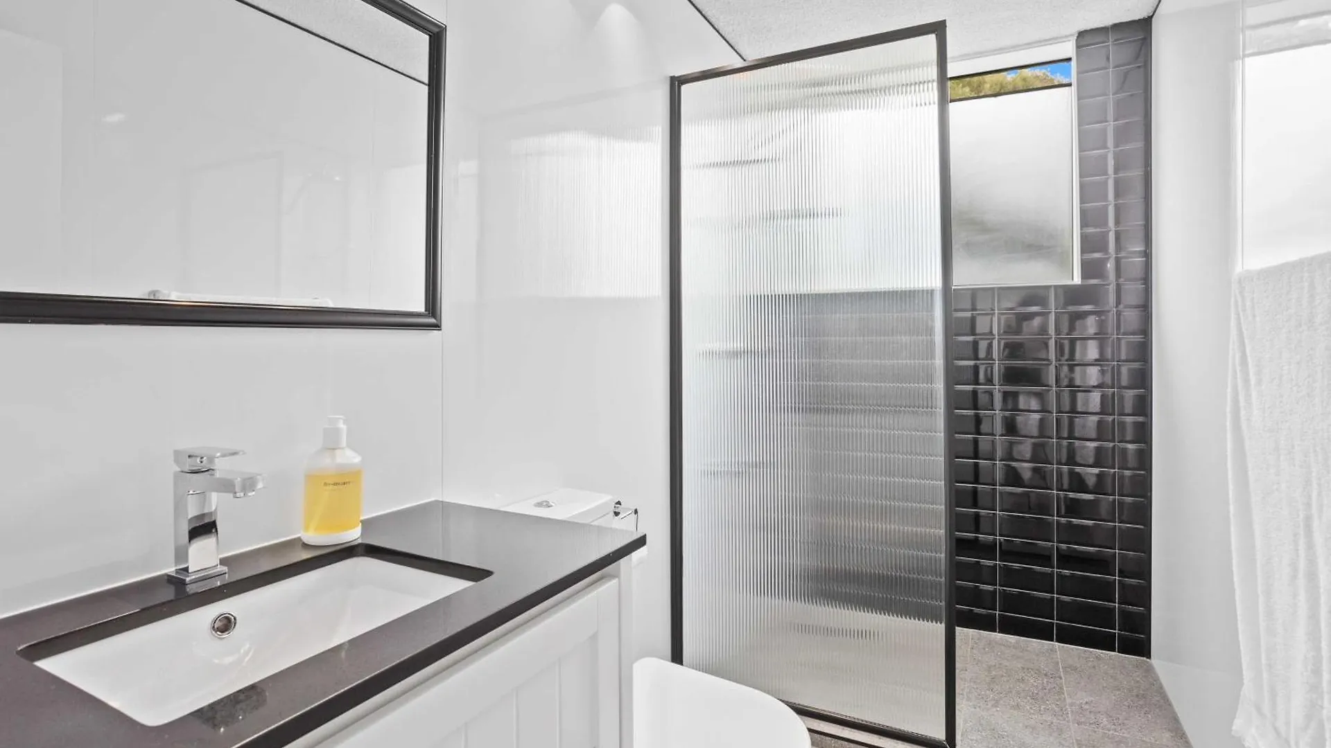 Very Very Burleigh Gold Coast Apartment